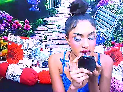 IndianPretty14u2Luv webcam
