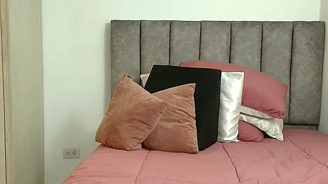 karina_lewis_ webcam