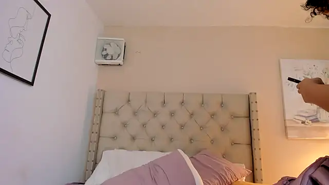 vanesasexyhot21 webcam