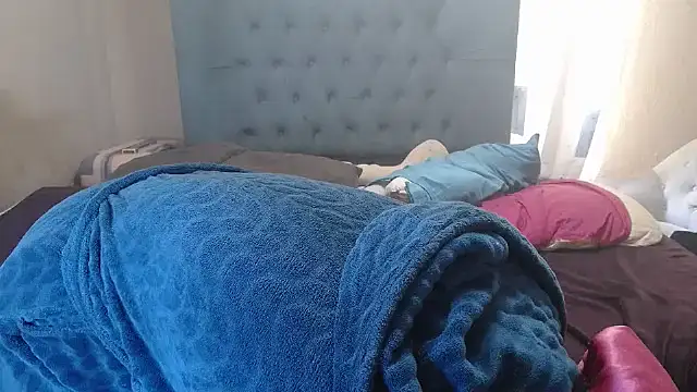 AlyssaBrown webcam