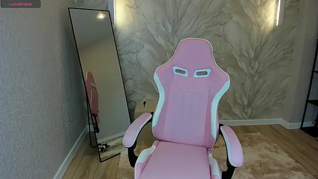 Mary_Holland webcam