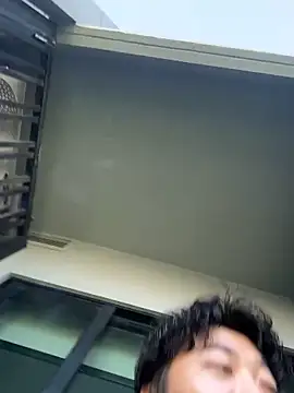 YourBadboy718 webcam