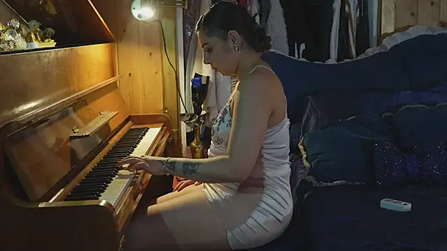 VanessaDoyle webcam