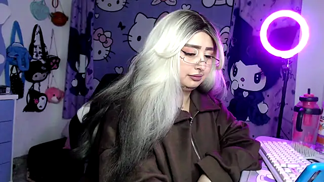 lussyevans24 webcam