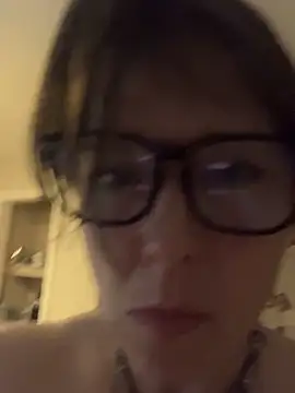 CUMFOREVERY1nTitTiES2 webcam