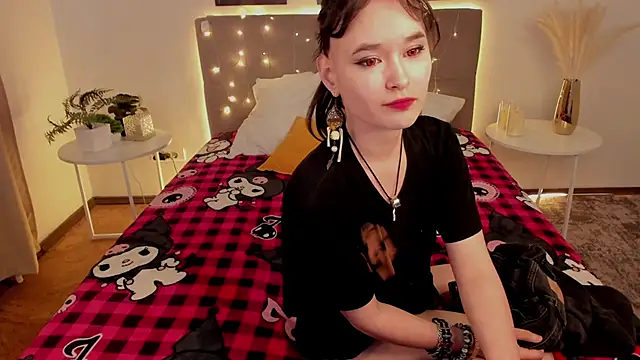 Emily_Strikeee webcam