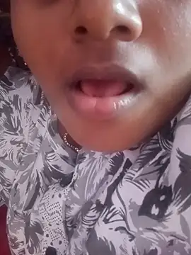 anu_anu_143 webcam