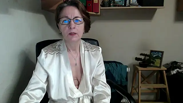 katemodel webcam