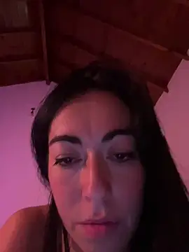 BrattyYani webcam