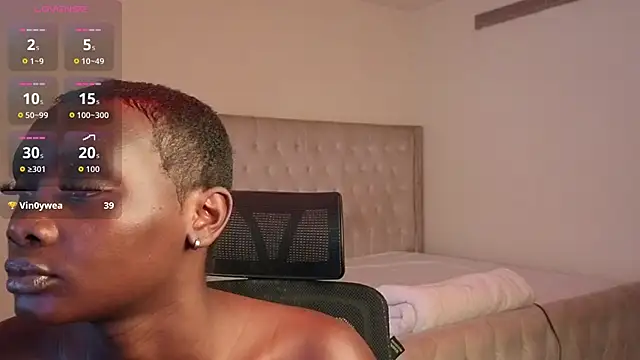 Black_Fantasy webcam