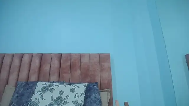 nana_levy webcam