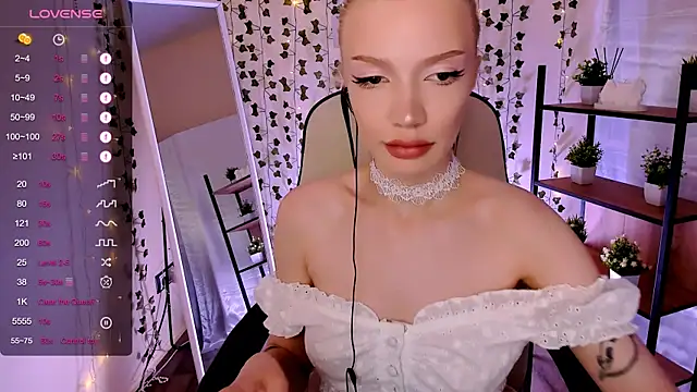 AnyaTaylor_ webcam