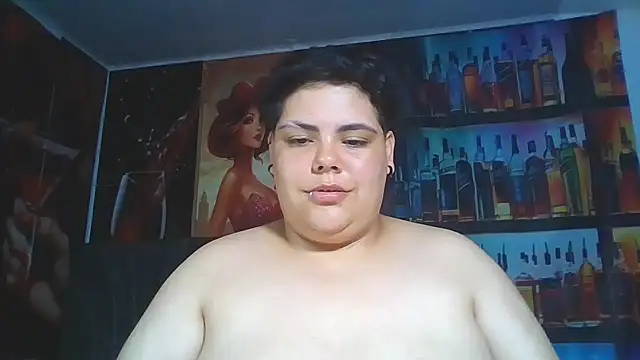 Hailey_Curvy webcam