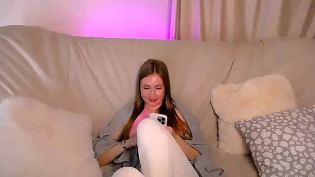 EllyColins webcam