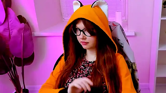 CarolGiggly webcam
