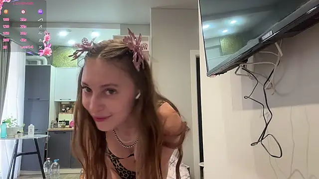 selena_favn webcam