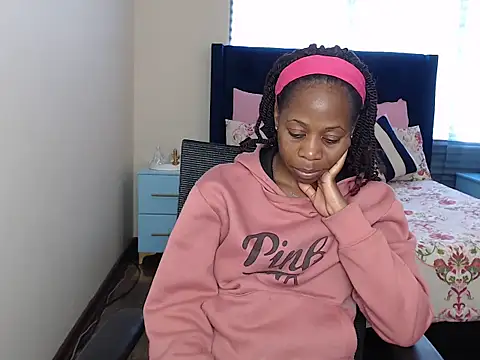 QUEENMANDYY live sex cam