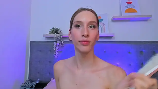 mimi_theblondie webcam