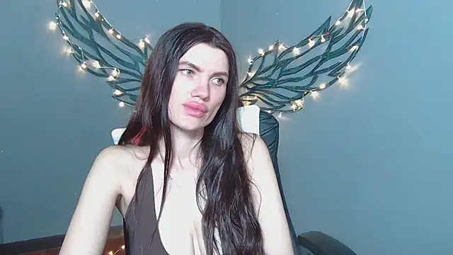 MilaLoona webcam