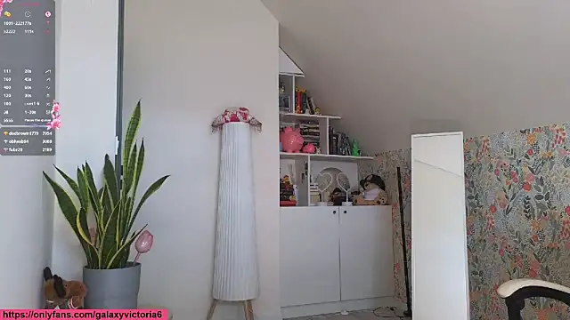 brilliantvictoria big booty cameltoe cam