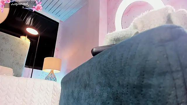 jessi_naomi - JESSI_NAOMI's free webcam - UK Sex Cams