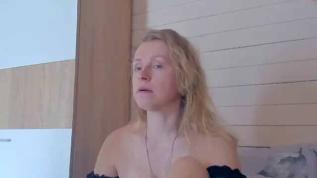 Live sex cam di I_AM_MILF