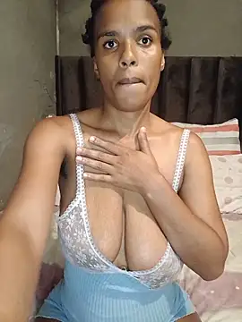 SexySlenderLexy webcam