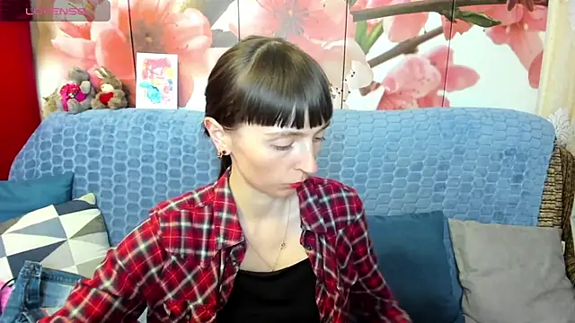 TayanaJons webcam