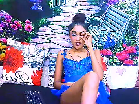 IndianPretty14u2Luv webcam