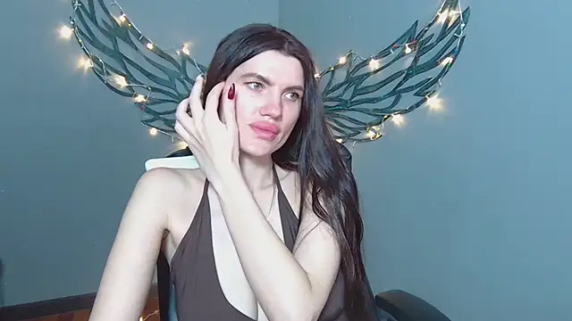 MilaLoona webcam
