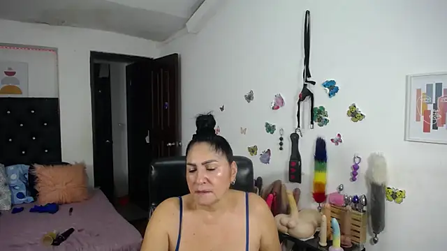 mature_bigboobs10 webcam