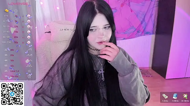 SelenaCute tight leggings cam