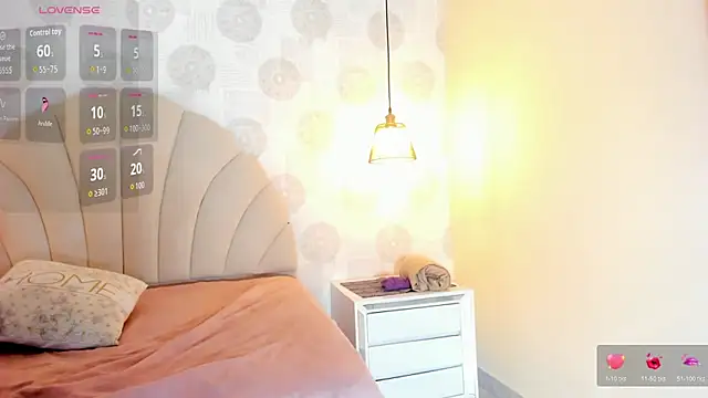 SAMANTACONNOR2 tease cam to cam room