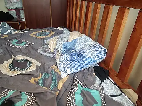 Khotti tease cam girl