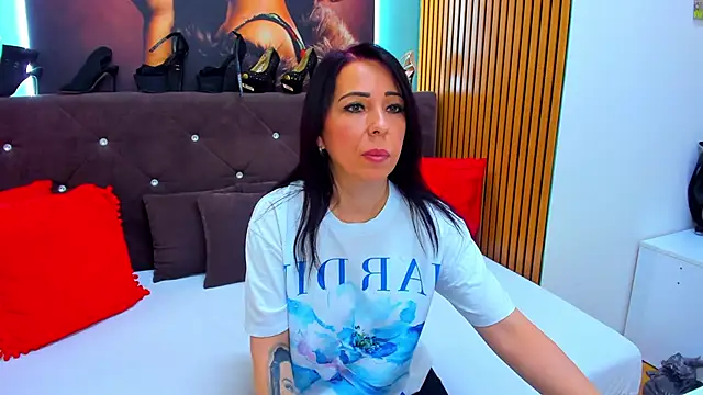 LauraSiin webcam