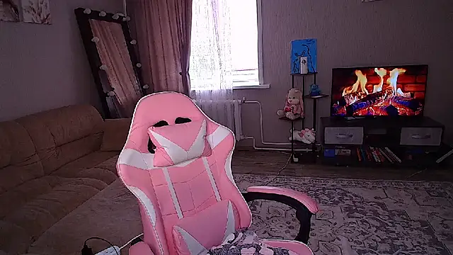 yoursLina webcam