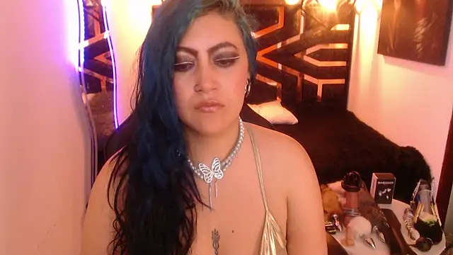 scarleth_blue webcam
