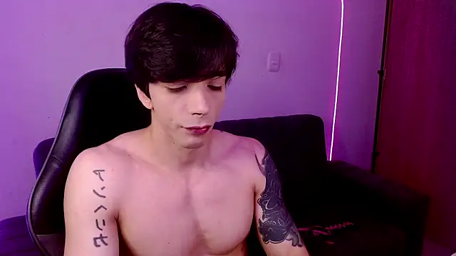 h3ll_b0i - H3ll_B0I's free webcam - UK Sex Cams