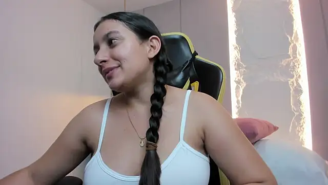 kira_relish webcam