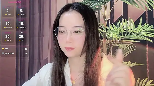 77-Vicky booty shaking live cam