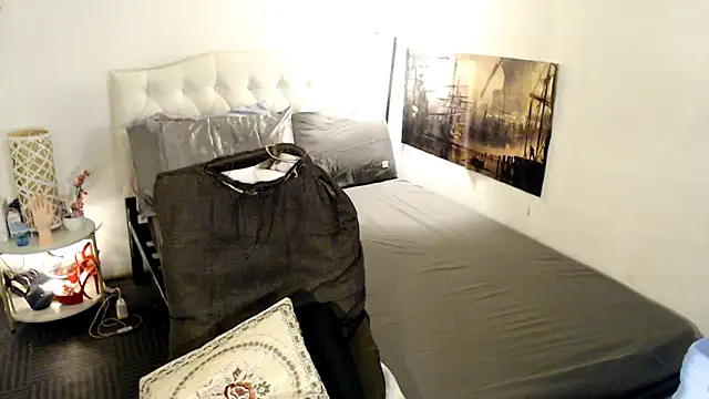 NinaDOM4CUM webcam