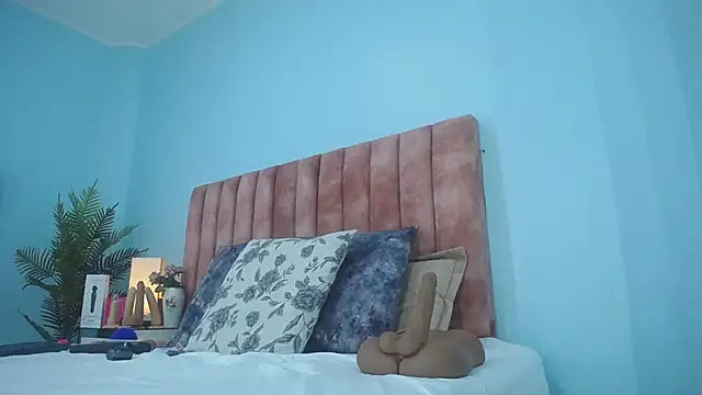 nana_levy webcam