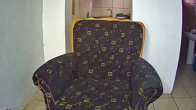 GoldenPussyXOXO webcam