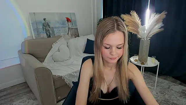 MidnighteAura webcam