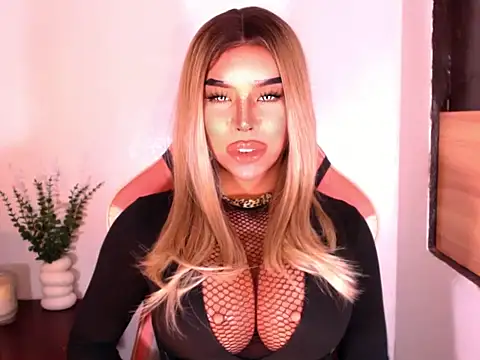 Zandralopez webcam