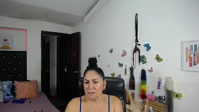 mature_bigboobs10 webcam
