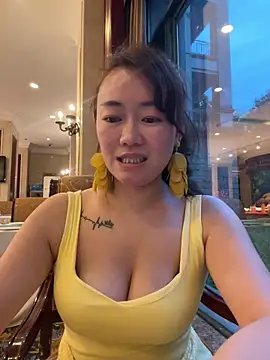 Molly-xiao live cam