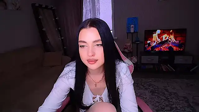 yoursLina webcam