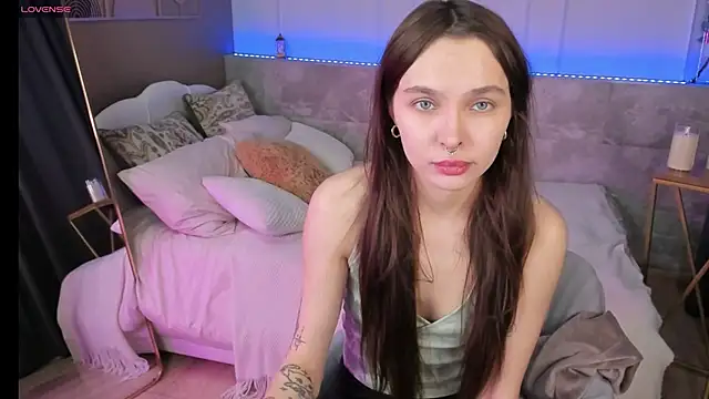 ChloeSunny webcam