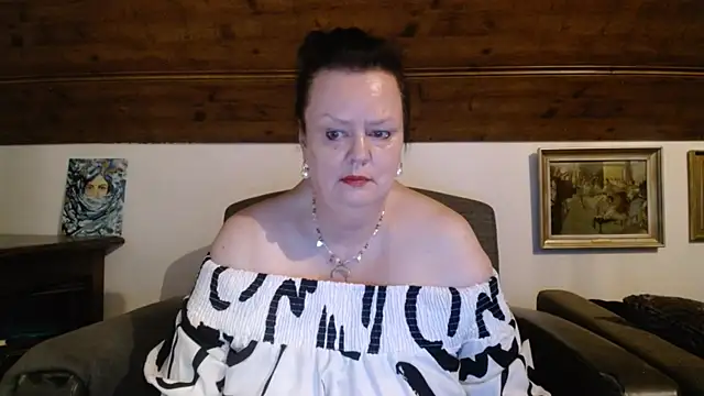 TiffanyMature webcam